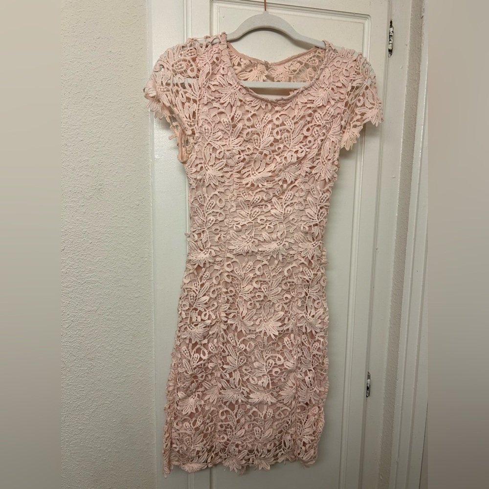 Lulus Pink Dress Size Medium Bodycon Floral Peach